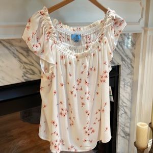 CeCe Floral Top. Size Large.